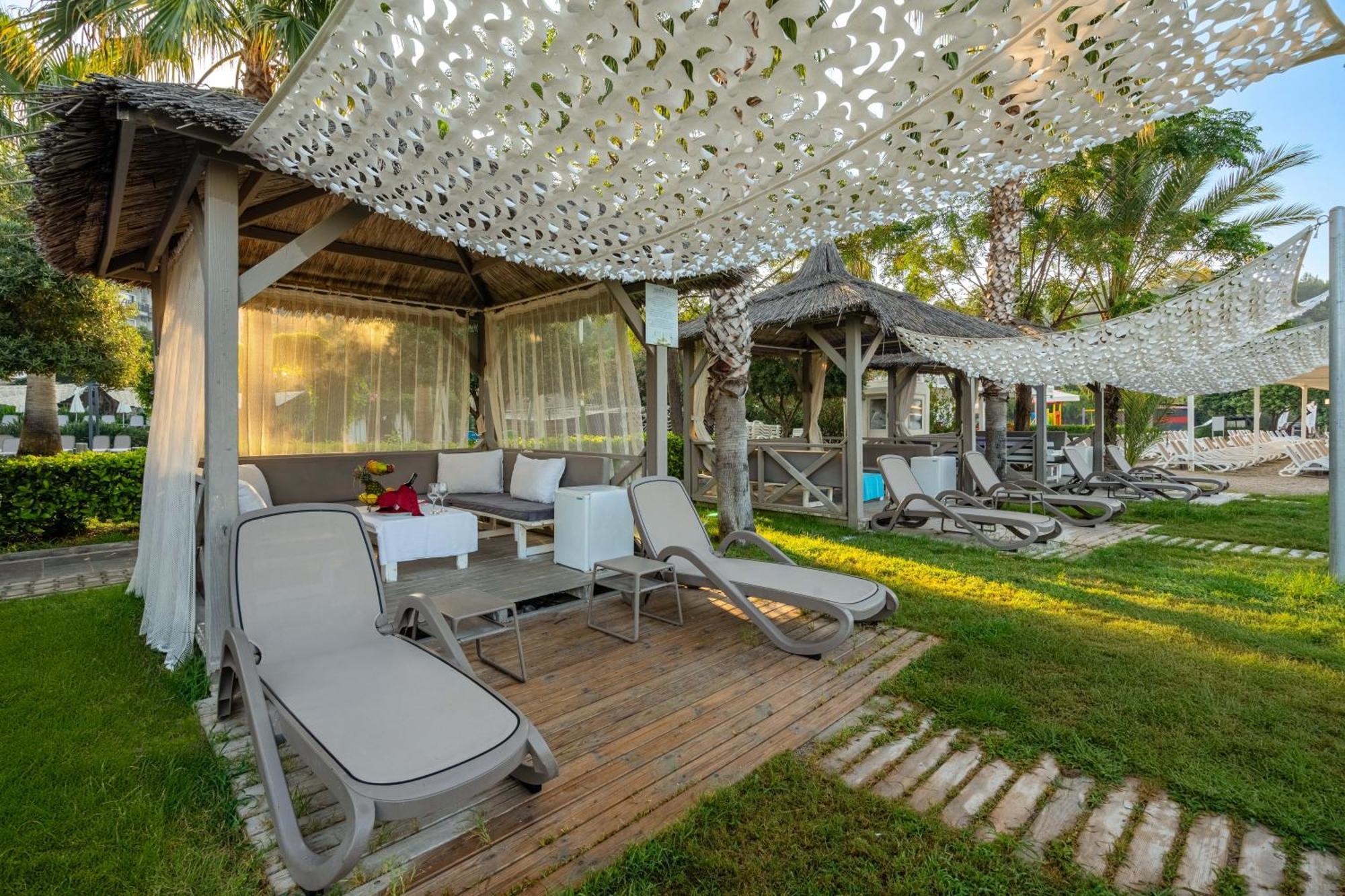 אוקורקאלאר Justiniano Deluxe Resort מראה חיצוני תמונה